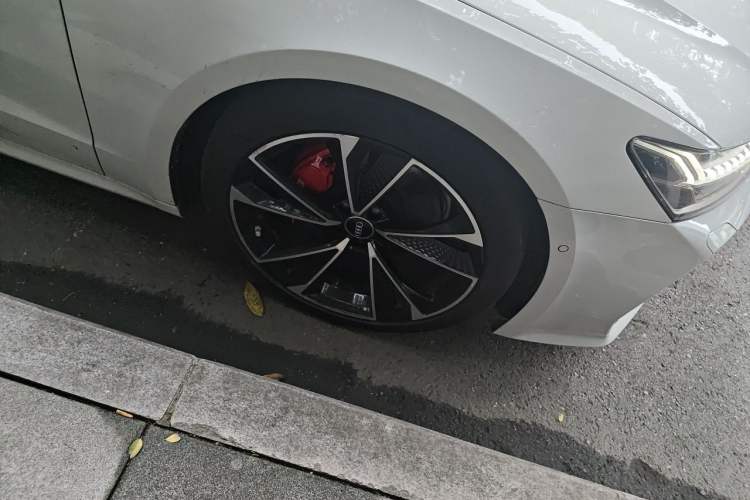 Used Audi A7 2023 45 TFSI Prestige Edition Right Front Wheel Hub