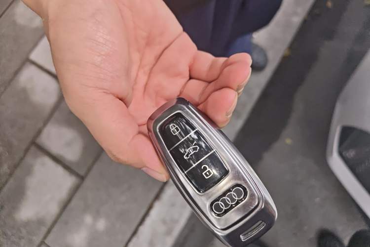 Used Audi A7 2023 45 TFSI Prestige Edition Vehicle Key