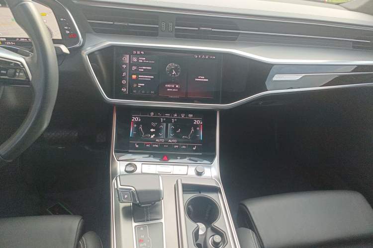 Used Audi A7 2024 45 TFSI Prestige Edition Audio And AC Panel