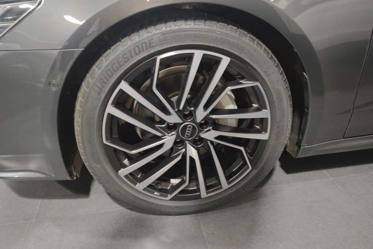 Used Audi A7 2024 45 TFSI Prestige Edition Left Front Wheel Hub