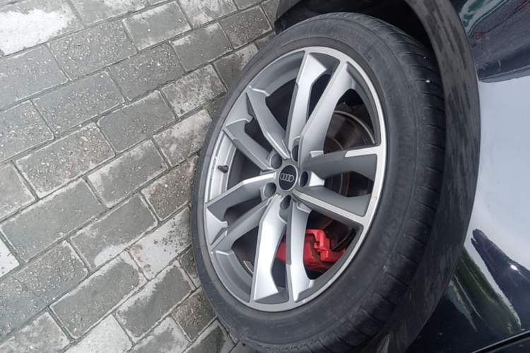 Used Audi A7 2024 45 TFSI Prestige Edition Right Rear Wheel Hub