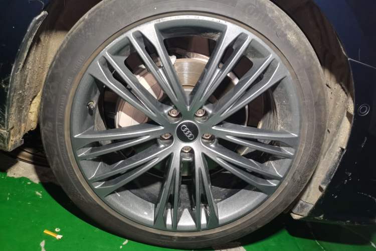 Used Audi A7 2024 45 TFSI Prestige Edition Right Front Wheel Hub