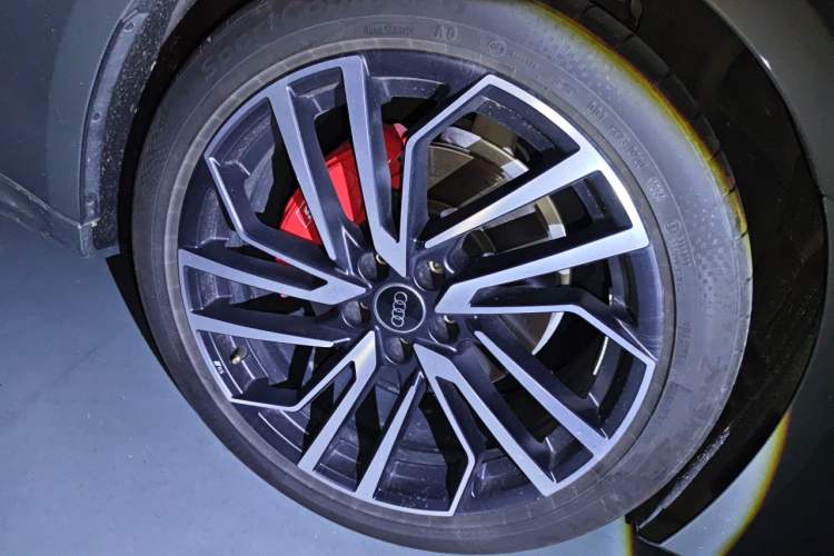 Used Audi A7 2024 45 TFSI Prestige Edition Right Front Wheel Hub