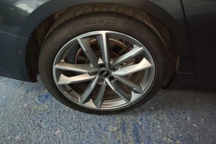 Used Audi A7 2024 45 TFSI Prestige Edition Right Rear Wheel Hub