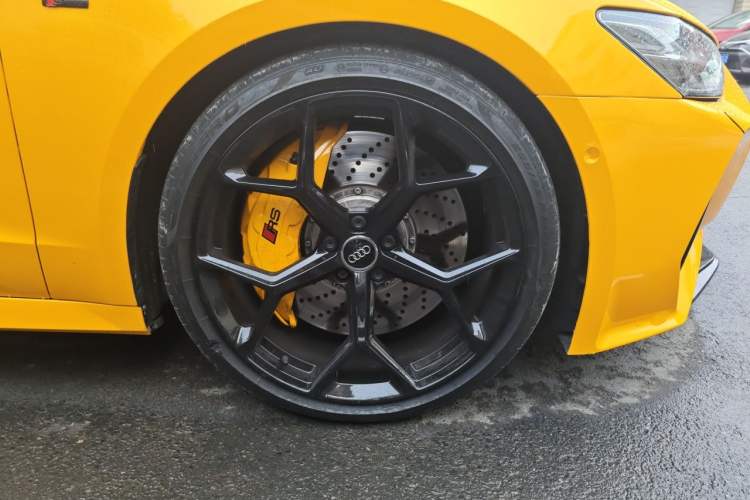 Used Audi A7 2024 55 TFSI quattro Prestige Edition Right Front Wheel Hub
