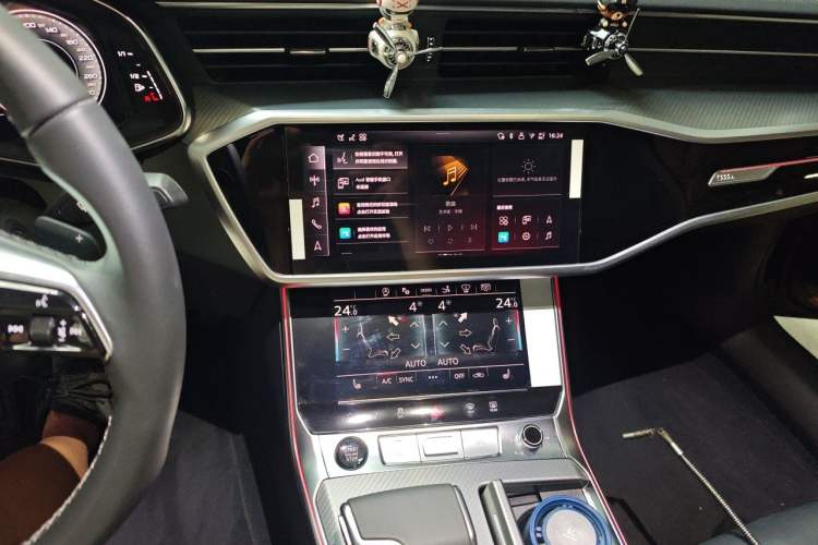 Used Audi A7 2025 45 TFSI Prestige Edition Audio And AC Panel