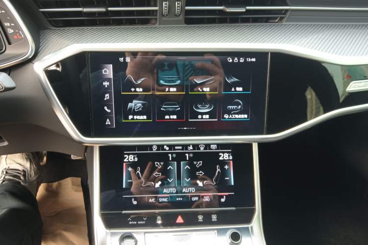Used Audi A7 2025 55 TFSI quattro Prestige Edition Audio And AC Panel