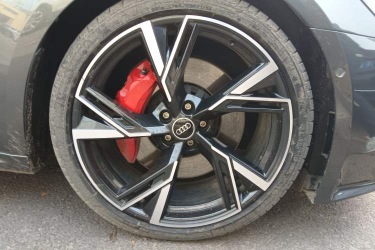 Used Audi A7 2025 55 TFSI quattro Prestige Edition Right Front Wheel Hub