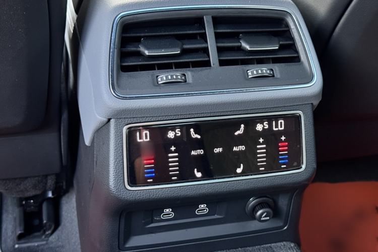 Used Audi A7L 2024 45 TFSI quattro RS Performance Edition Interior 3