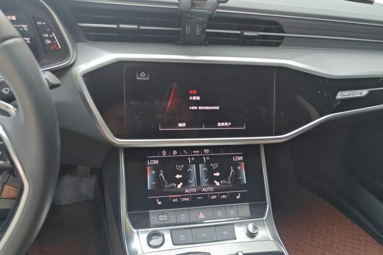 Used Audi A7L 2022 45 TFSI quattro S-line Visionary Crystal Package Audio And AC Panel