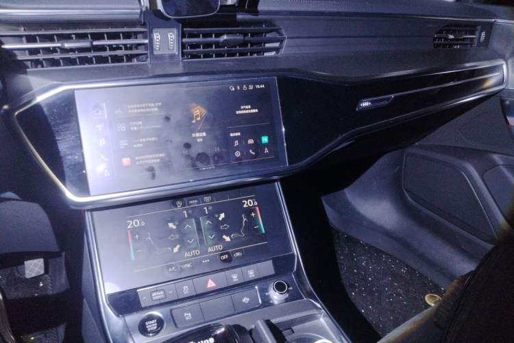 Used Audi A7L 2022 45 TFSI S-line Dream-Building Edition Audio And AC Panel