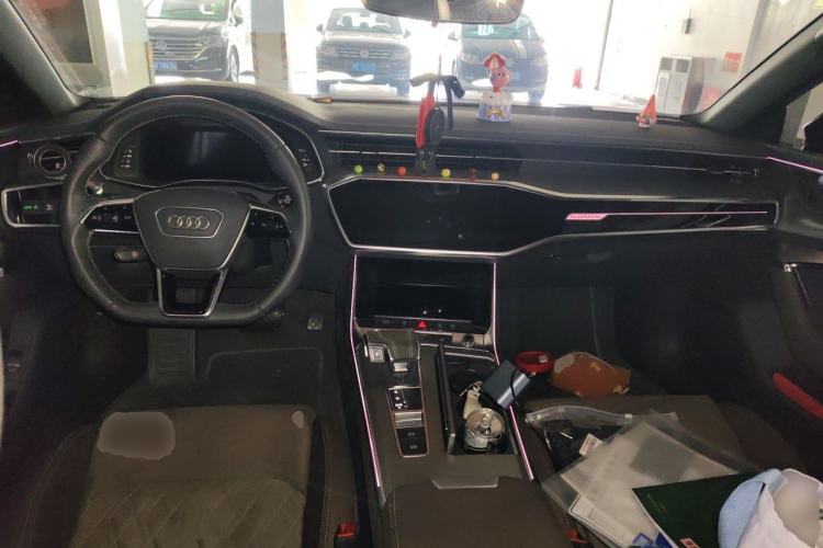 Used Audi A7L 2022 45 TFSI quattro S-line Wind Rider Center Console
