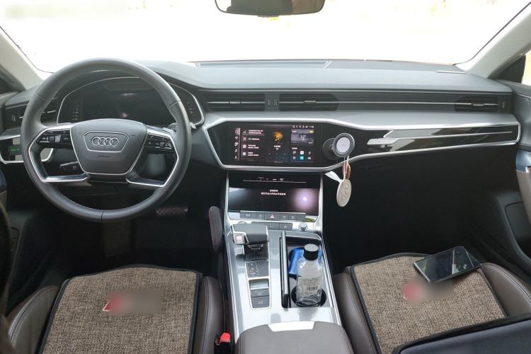 Used Audi A7L 2022 45 TFSI quattro S-line Visionary Crystal Package Center Console