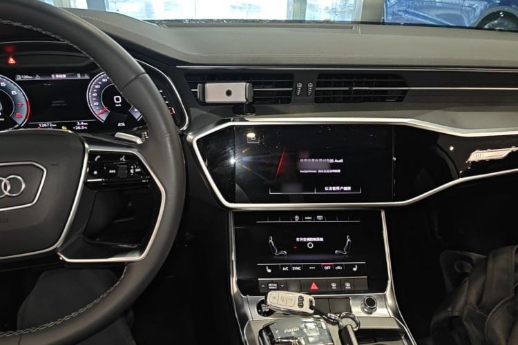 Used Audi A7L 2022 45 TFSI S-line Dream-Building Edition Center Console