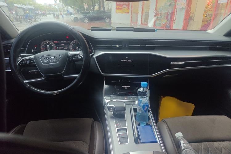 Used Audi A7L 2022 45 TFSI S-line Dream-Building Edition Center Console