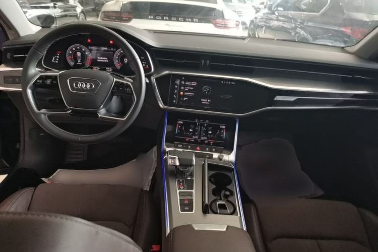 Used Audi A7L 2022 45 TFSI S-line Dream-Building Edition Center Console