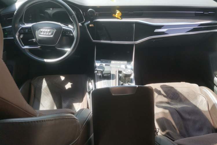 Used Audi A7L 2022 45 TFSI S-line Dream-Building Edition Center Console