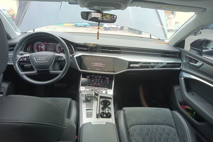 Used Audi A7L 2022 45 TFSI quattro S-line Paladin Center Console