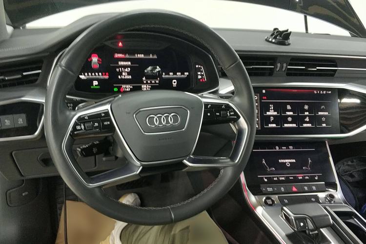 Used Audi A7L 2022 45 TFSI S-line Dream-Building Edition Center Console