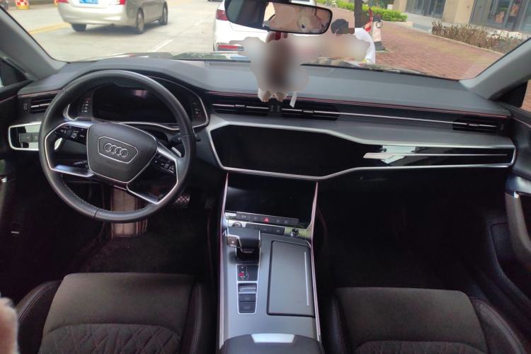 Used Audi A7L 2022 45 TFSI quattro S-line Visionary Crystal Package Center Console