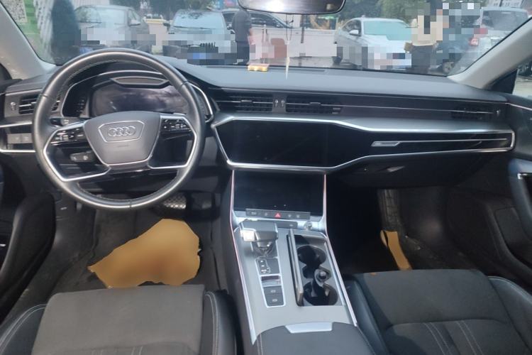 Used Audi A7L 2022 45 TFSI S-line Dream-Building Edition Center Console
