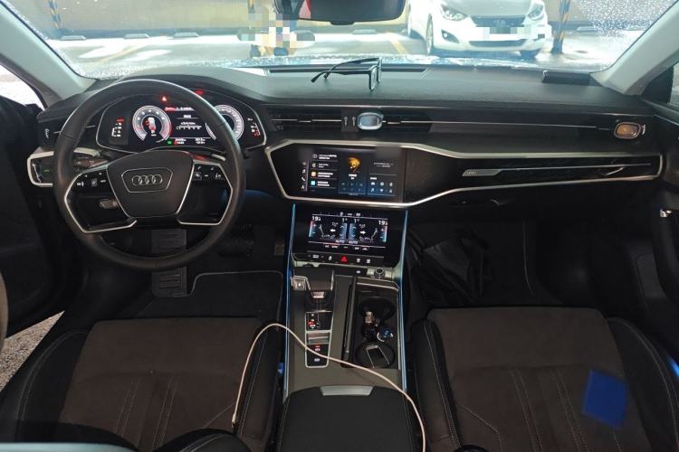 Used Audi A7L 2022 45 TFSI S-line Dream-Building Crystal Flow Package Center Console