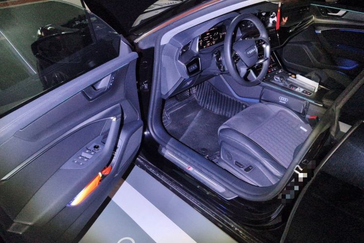 Used Audi A7L 2022 45 TFSI S-line Dream-Chasing Youth Edition Driver Seat