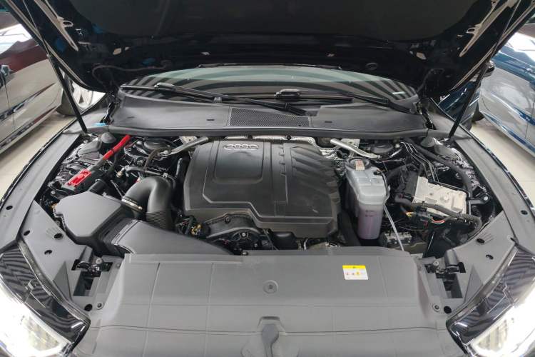 Used Audi A7L 2022 45 TFSI S-line Dream-Building Edition Engine Bay