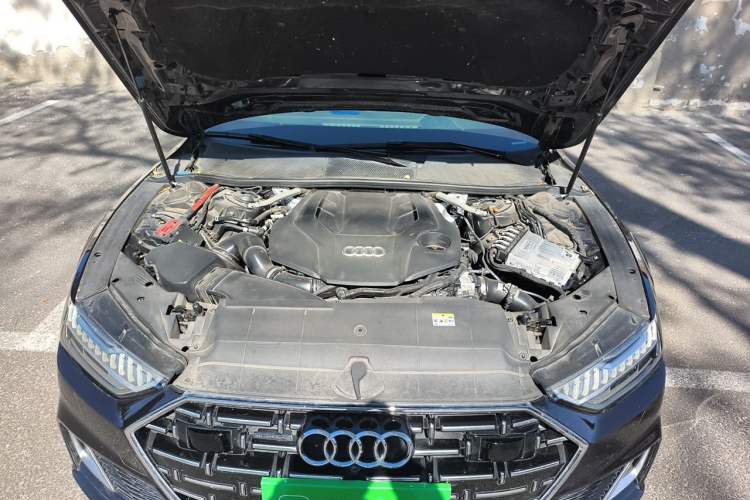 Used Audi A7L 2022 55 TFSI quattro S-line Zhiyuan Crystal Flow Package Engine Bay