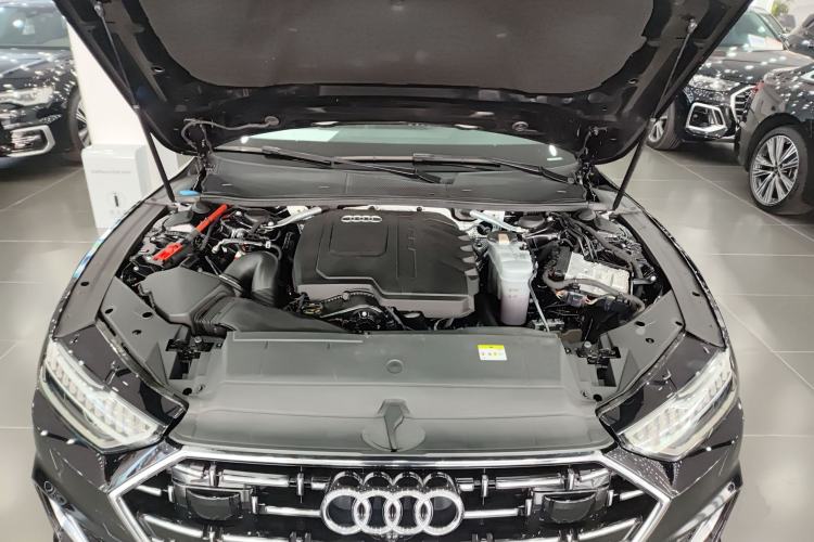 Used Audi A7L 2022 45 TFSI S-line Dream-Building Edition Engine Bay