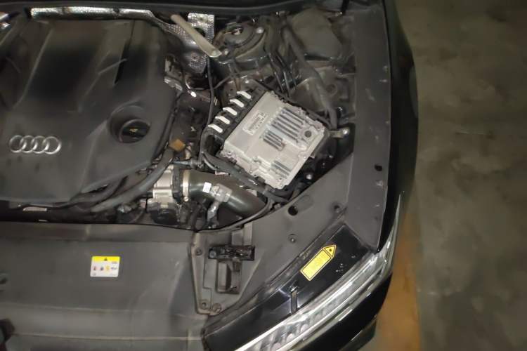 Used Audi A7L 2022 55 TFSI quattro S-line Avantgarde Black Package Engine Bay Left