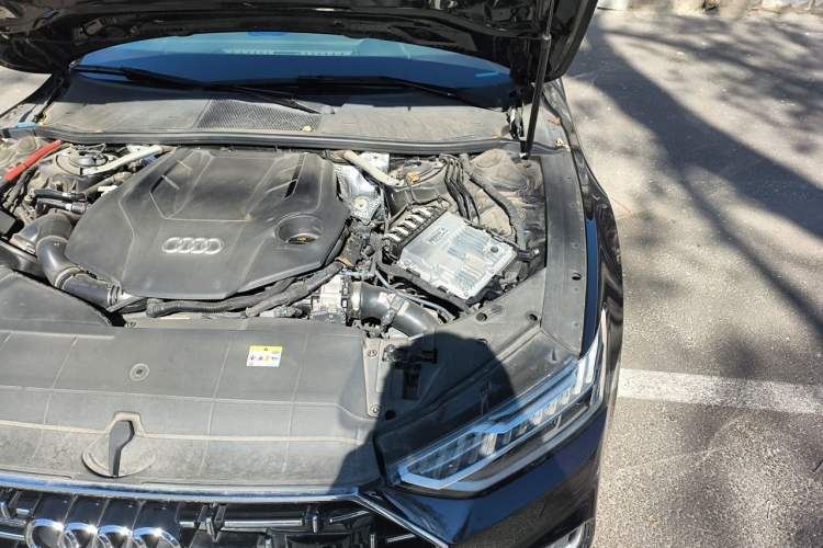 Used Audi A7L 2022 55 TFSI quattro S-line Zhiyuan Crystal Flow Package Engine Bay Left