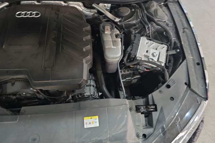 Used Audi A7L 2022 45 TFSI S-line Dream-Building Edition Engine Bay Left
