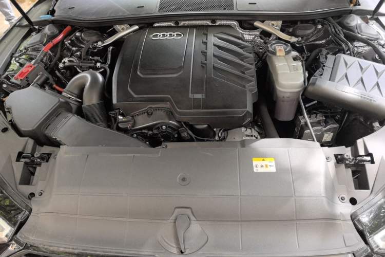 Used Audi A7L 2022 45 TFSI S-line Dream-Building Edition Engine Bay