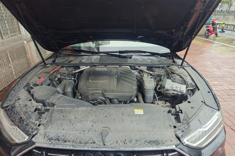 Used Audi A7L 2022 45 TFSI S-line Dream-Building Edition Engine Bay