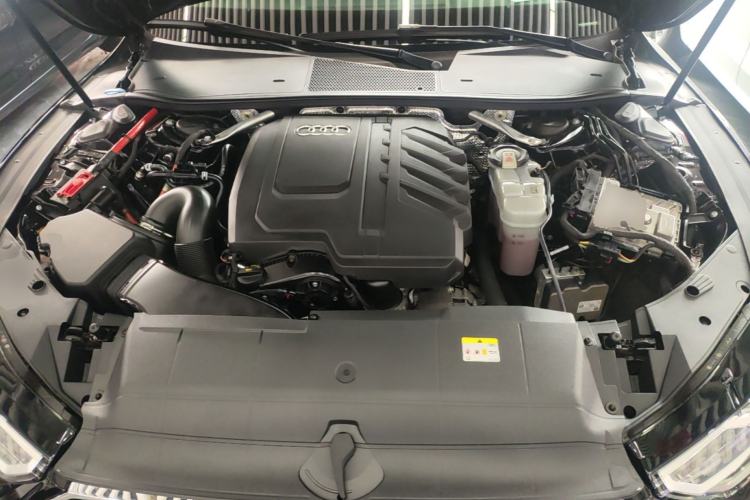 Used Audi A7L 2022 45 TFSI S-line Dream-Building Edition Engine Bay