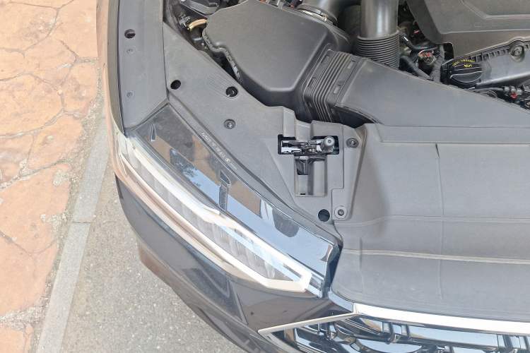 Used Audi A7L 2022 45 TFSI S-line Dream-Building Edition Engine Bay Right