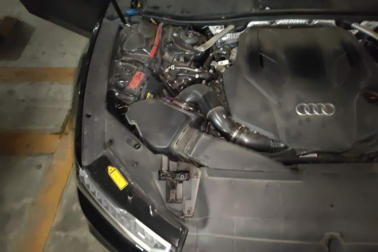 Used Audi A7L 2022 55 TFSI quattro S-line Avantgarde Black Package Engine Bay Right