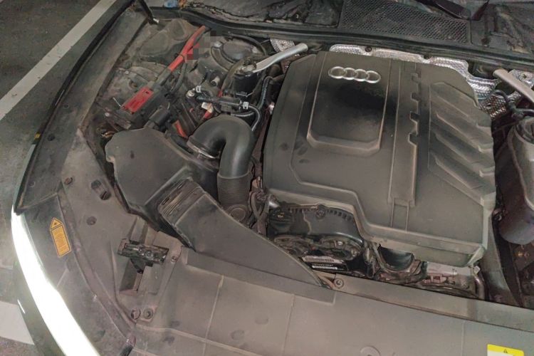 Used Audi A7L 2022 45 TFSI quattro S-line Visionary Crystal Package Engine Bay Right