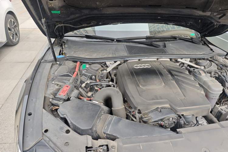 Used Audi A7L 2022 45 TFSI S-line Dream-Building Edition Engine Bay Right