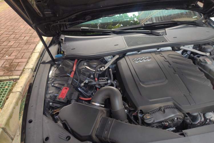 Used Audi A7L 2022 45 TFSI quattro S-line Visionary Crystal Package Engine Bay Right