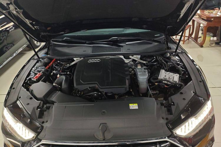 Used Audi A7L 2022 45 TFSI S-line Dream-Building Edition Engine Bay