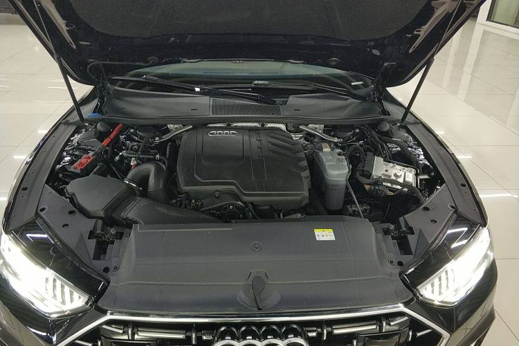 Used Audi A7L 2022 45 TFSI S-line Dream-Building Edition Engine Bay