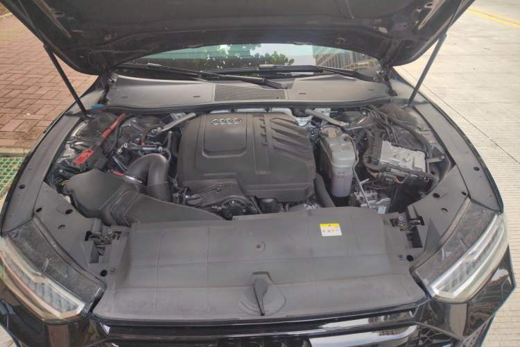 Used Audi A7L 2022 45 TFSI quattro S-line Visionary Crystal Package Engine Bay