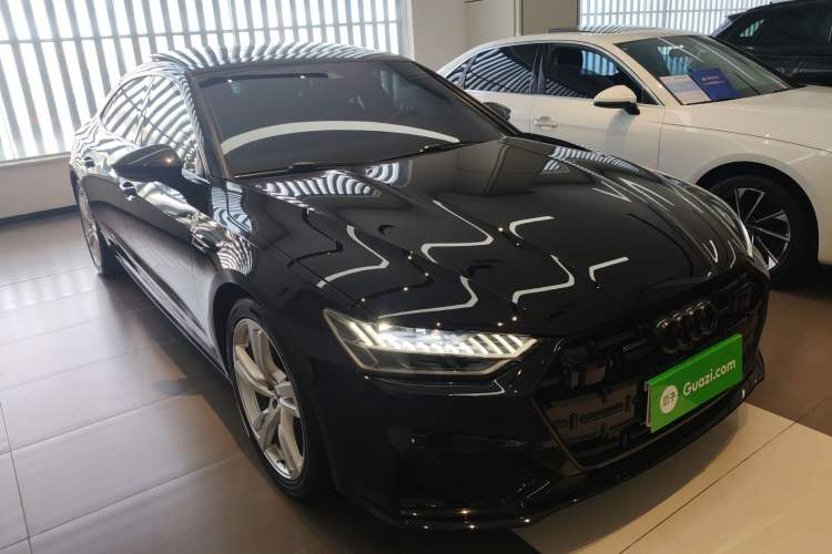Used Audi A7L 2022 45 TFSI quattro S-line Wind Rider Front Right 45 Deg