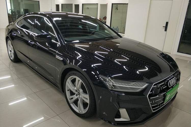 Used Audi A7L 2022 45 TFSI S-line Dream-Building Edition Front Right 45 Deg