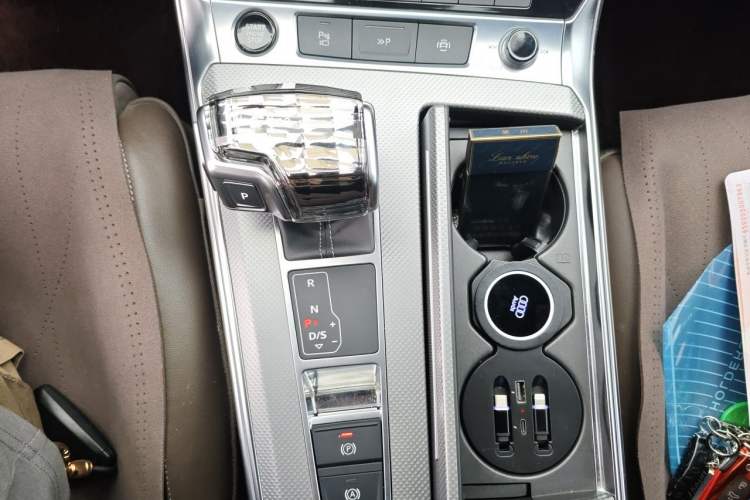 Used Audi A7L 2022 45 TFSI quattro S-line Wind Rider Gear Lever