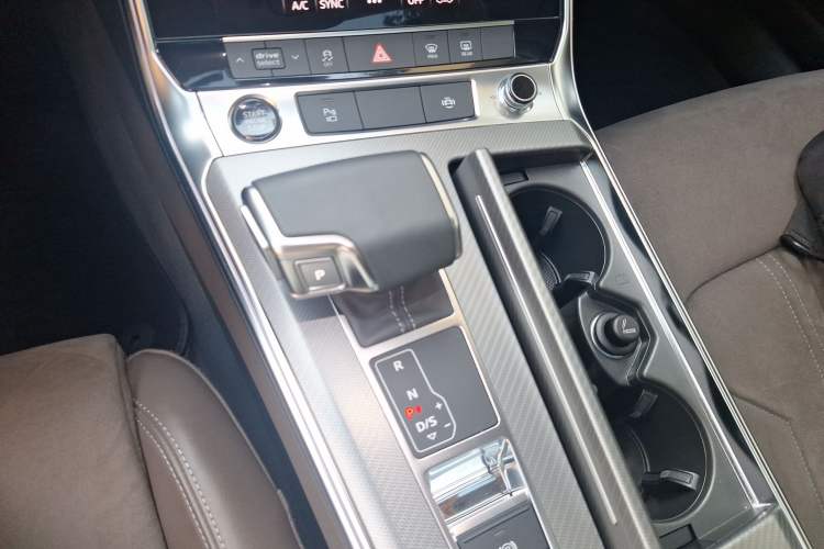 Used Audi A7L 2022 45 TFSI S-line Dream-Building Edition Gear Lever