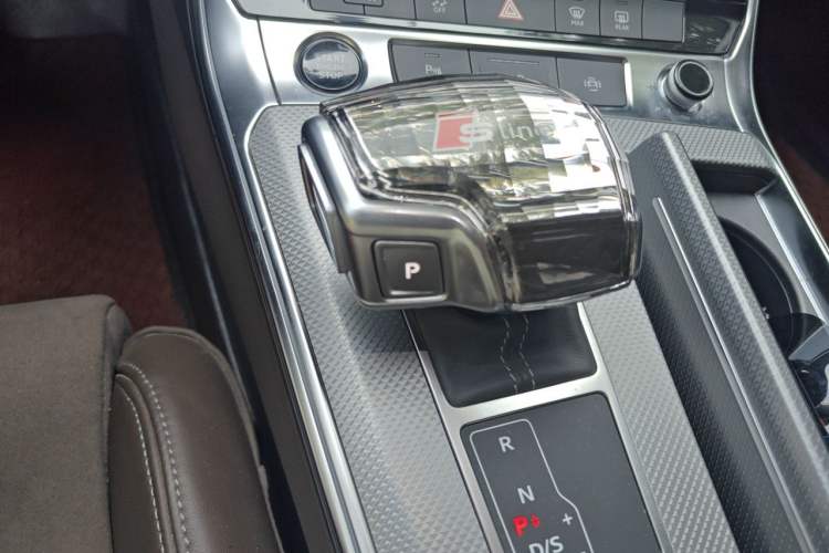 Used Audi A7L 2022 45 TFSI quattro S-line Visionary Crystal Package Gear Lever