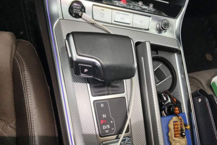 Used Audi A7L 2022 45 TFSI quattro S-line Wind Rider Gear Lever